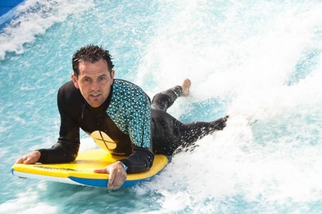  Surf wave Cergy Pontoise.